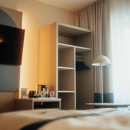 Guestified Liyana Hotel Ratingen Buitenkant foto